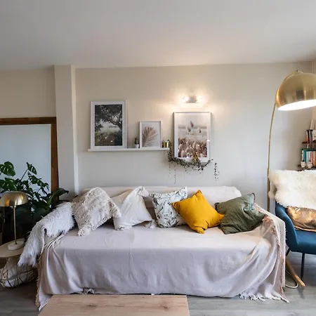 Air Conditioned, Inviting And Sunlit Appartement- Near Paris - Free Parking L'Hay-les-Roses Exterior photo