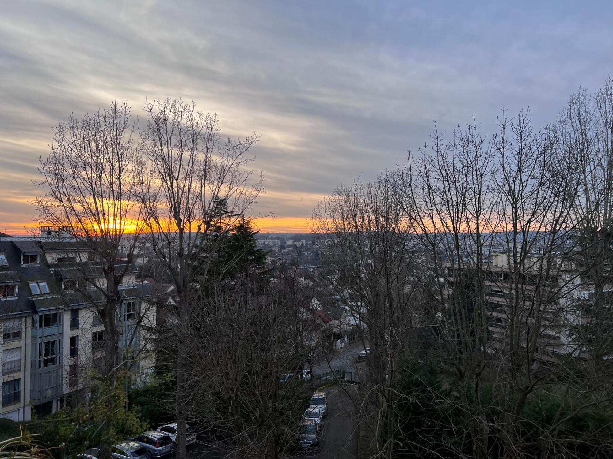 Air Conditioned, Inviting And Sunlit Appartement- Near Paris - Free Parking L'Hay-les-Roses